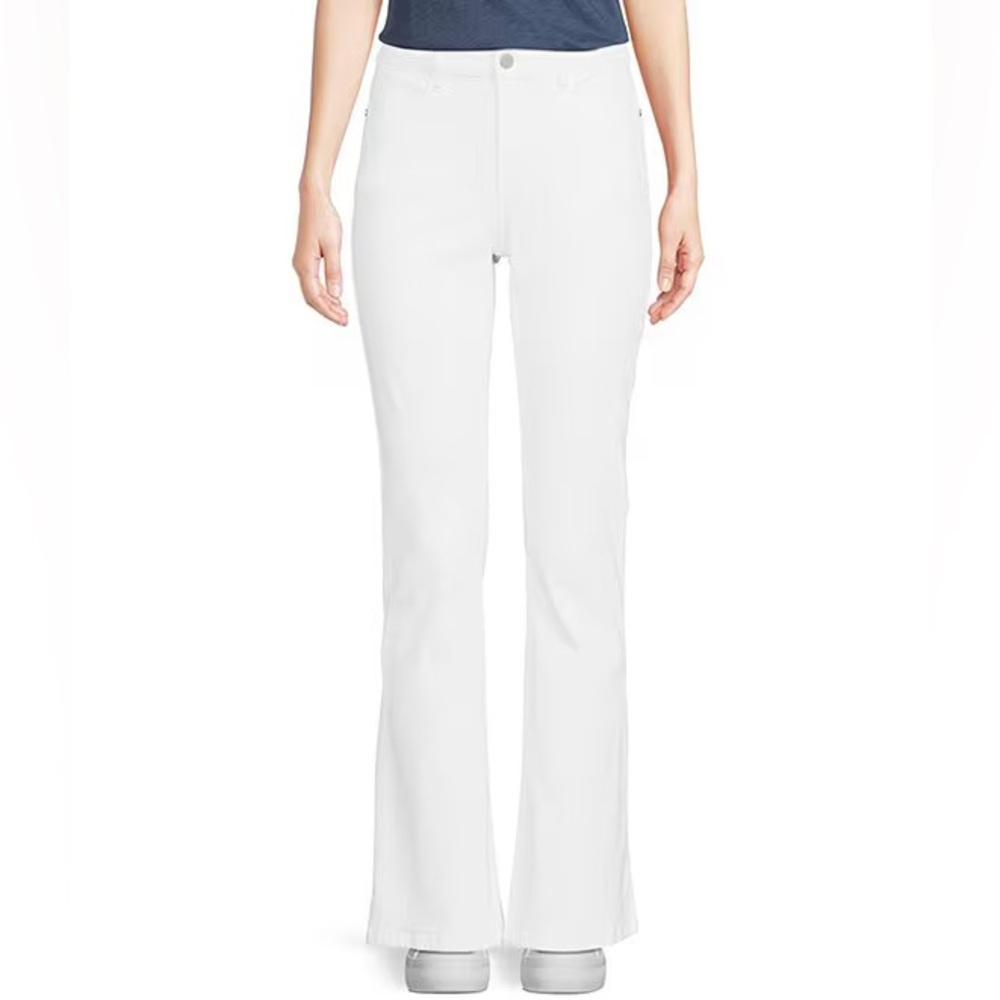 NWT $88 Reba White Flare Jeans (Bin 84)